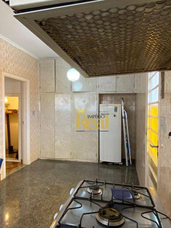 Casa à venda com 3 quartos, 250m² - Foto 21