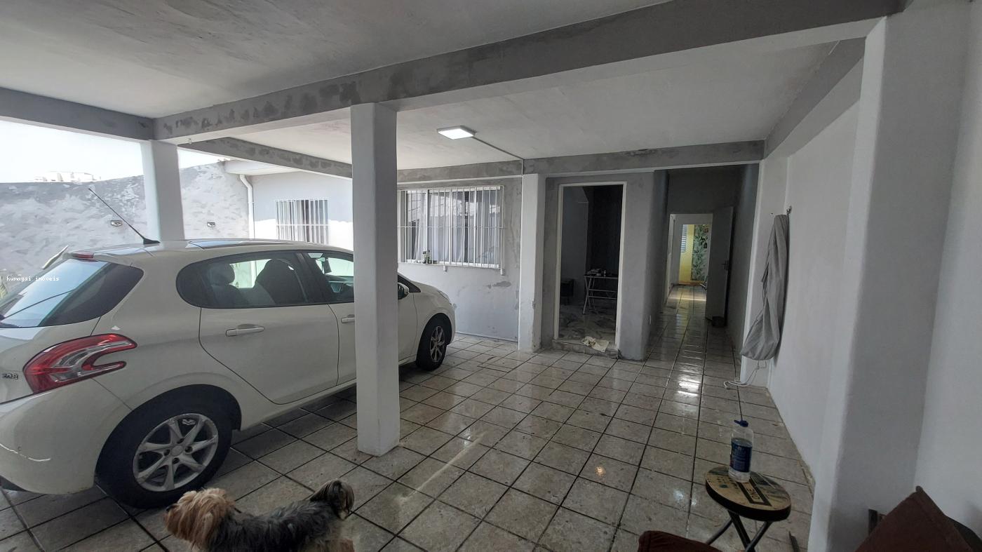 Casa à venda com 2 quartos, 180m² - Foto 2