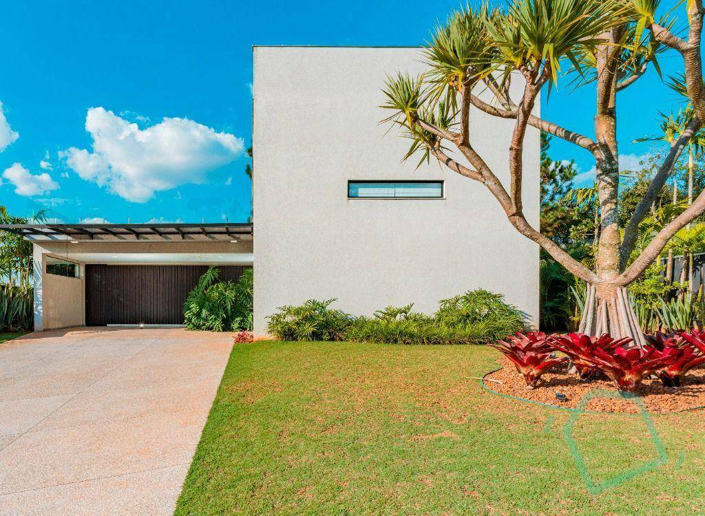 Casa de Condomínio à venda e aluguel com 3 quartos, 380m² - Foto 2