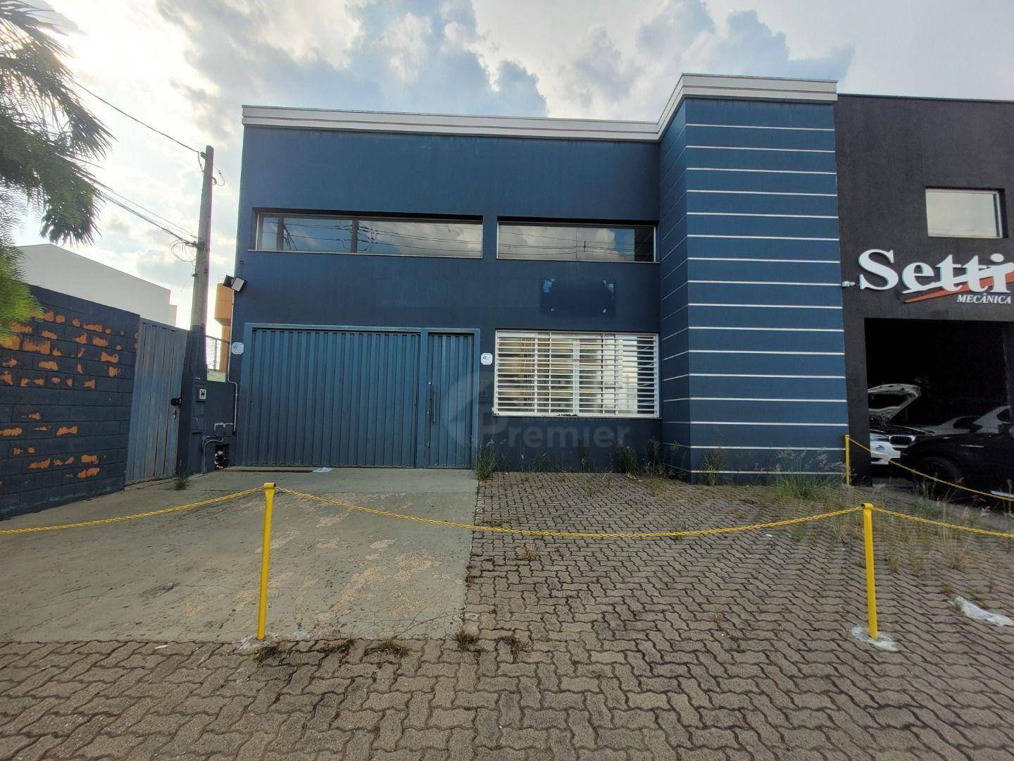 Depósito-Galpão-Armazém para alugar, 221m² - Foto 1