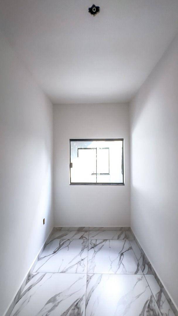 Casa à venda com 2 quartos, 52m² - Foto 17