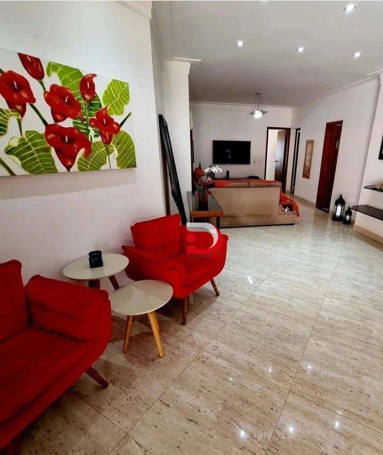 Sobrado à venda com 5 quartos, 250m² - Foto 2