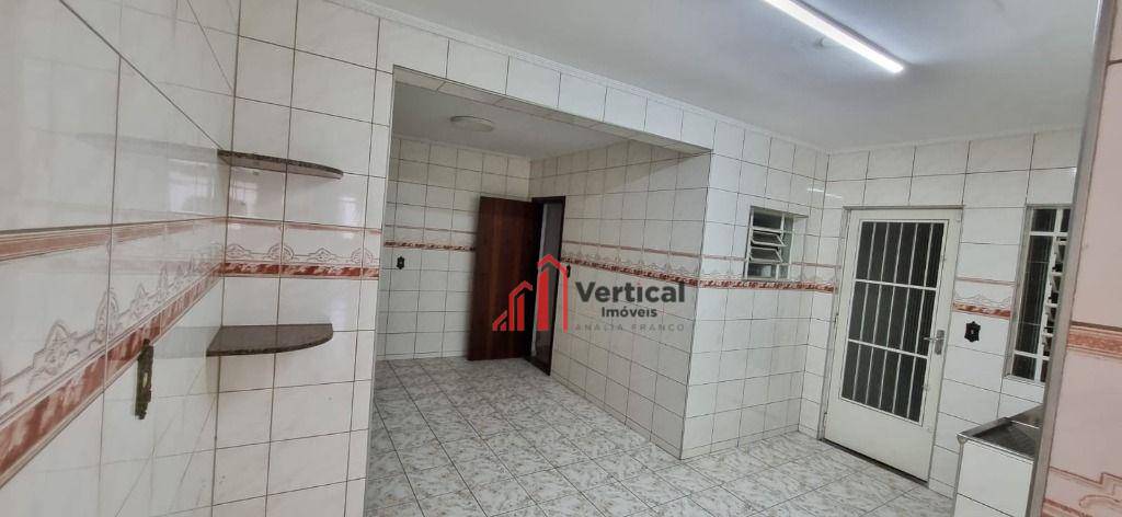 Sobrado à venda e aluguel com 3 quartos, 230m² - Foto 5