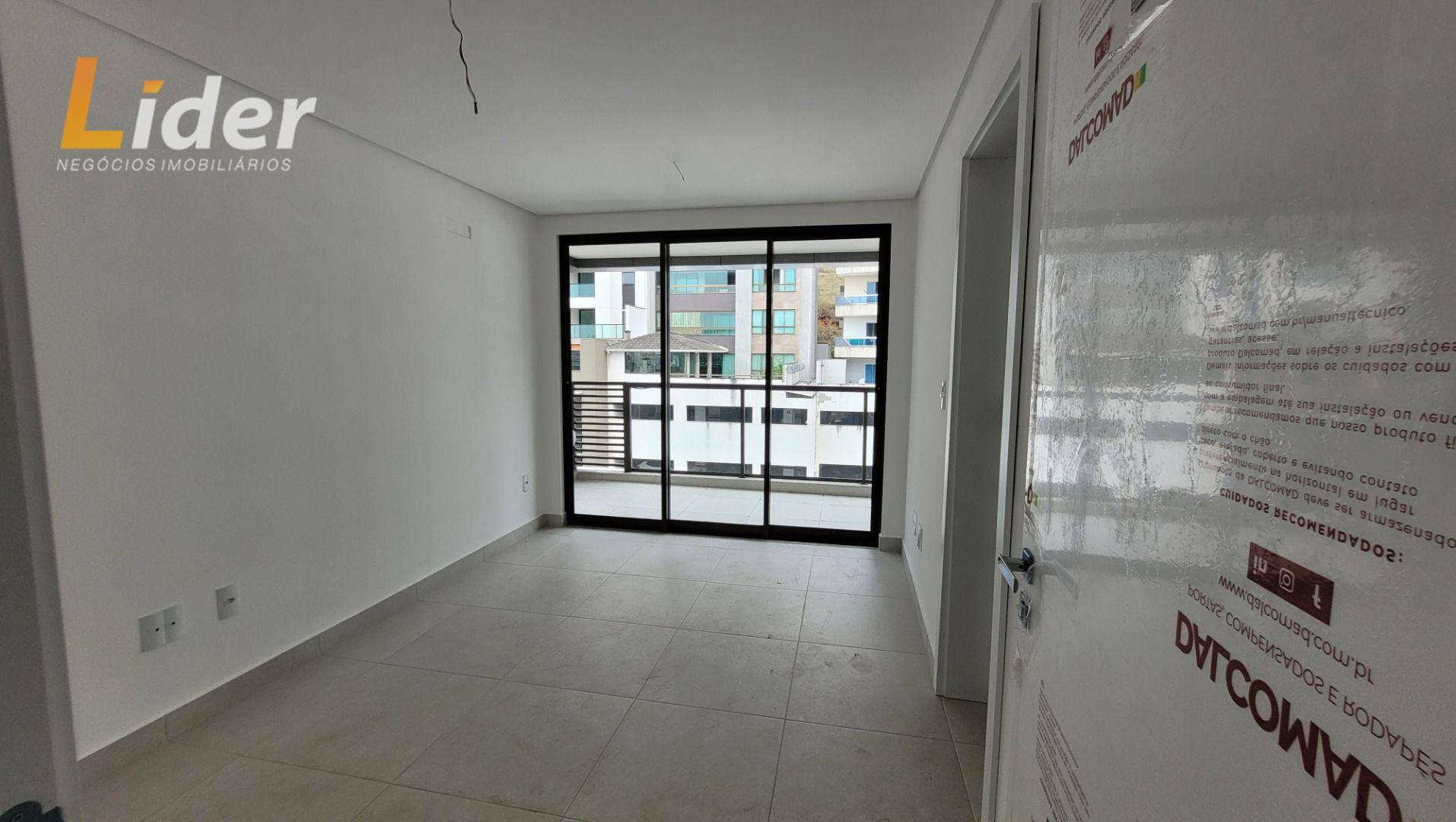 Apartamento à venda com 2 quartos, 65m² - Foto 2