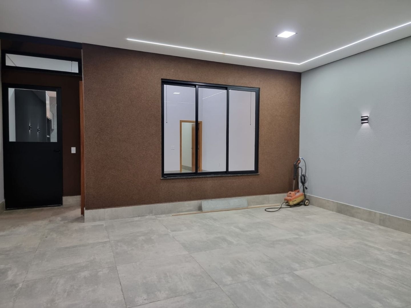 Casa à venda com 3 quartos, 120m² - Foto 2