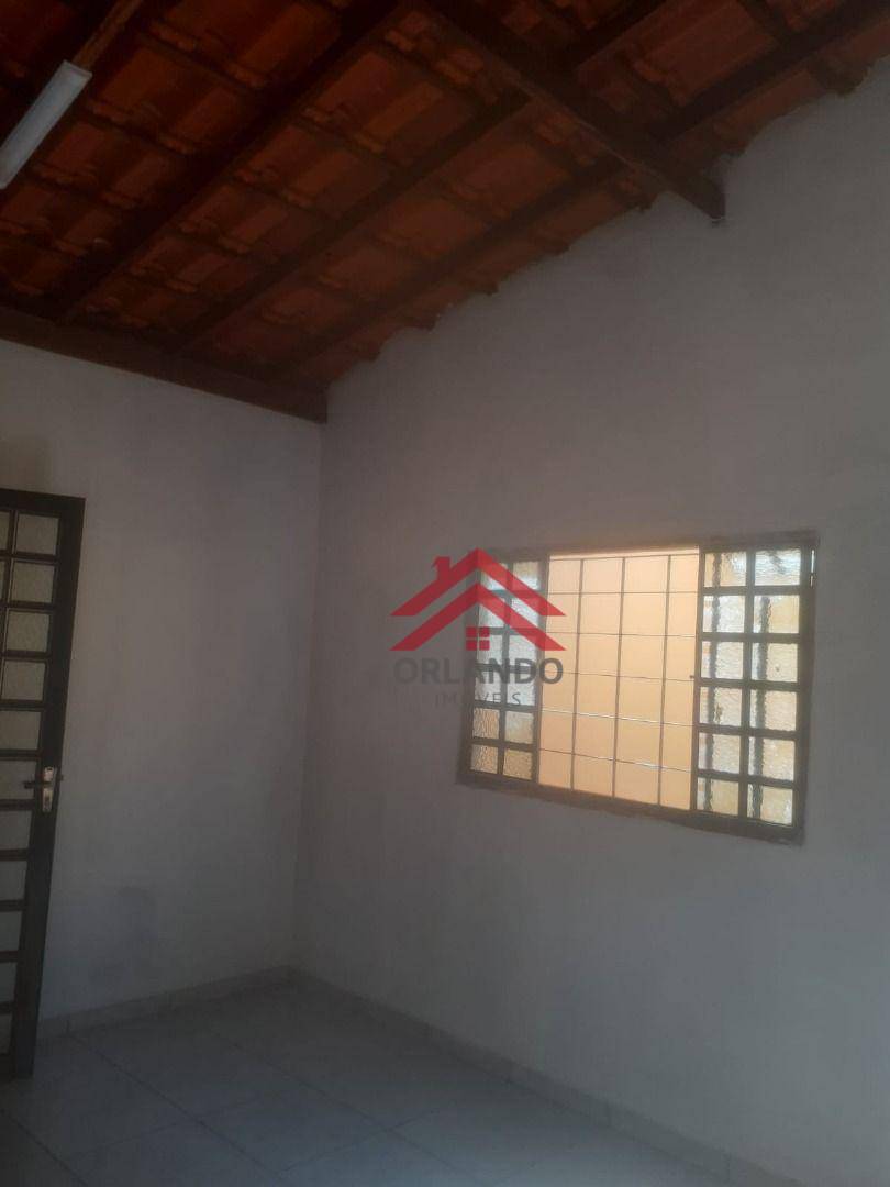 Casa à venda com 3 quartos, 100m² - Foto 3