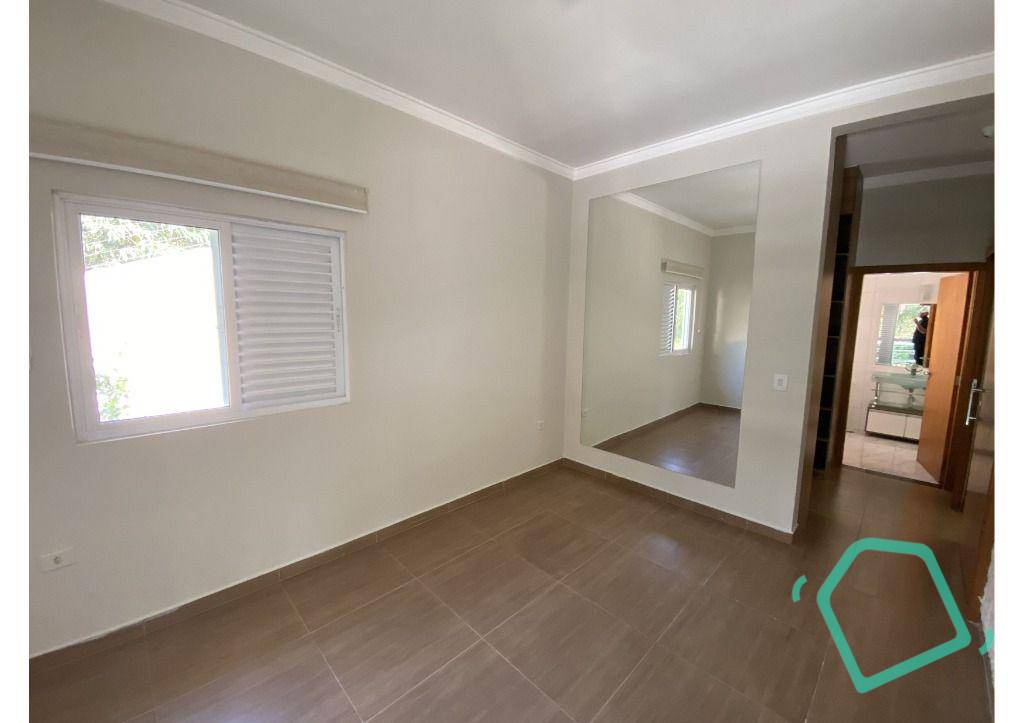 Casa de Condomínio para alugar com 3 quartos, 500m² - Foto 24
