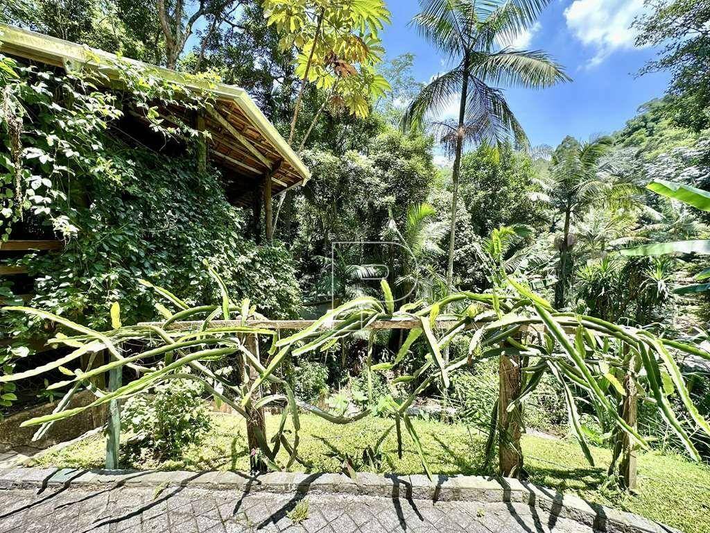 Casa de Condomínio à venda e aluguel com 3 quartos, 485m² - Foto 58