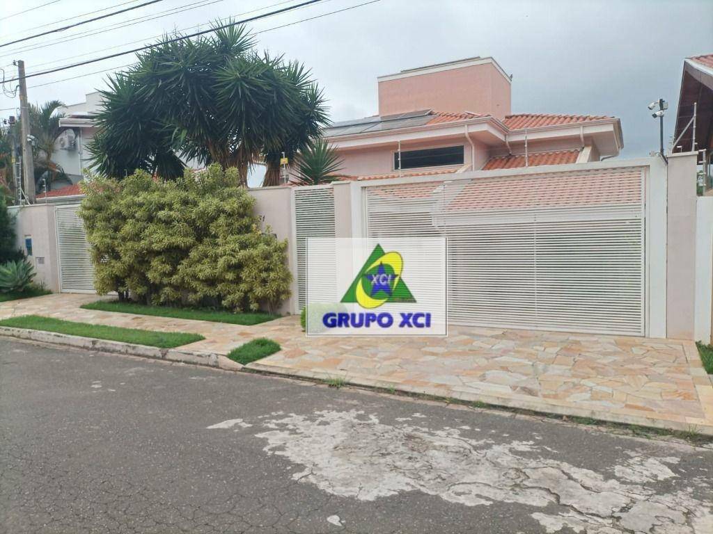 Casa à venda e aluguel com 4 quartos, 260m² - Foto 1