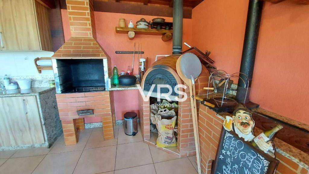 Casa à venda com 5 quartos, 271m² - Foto 34