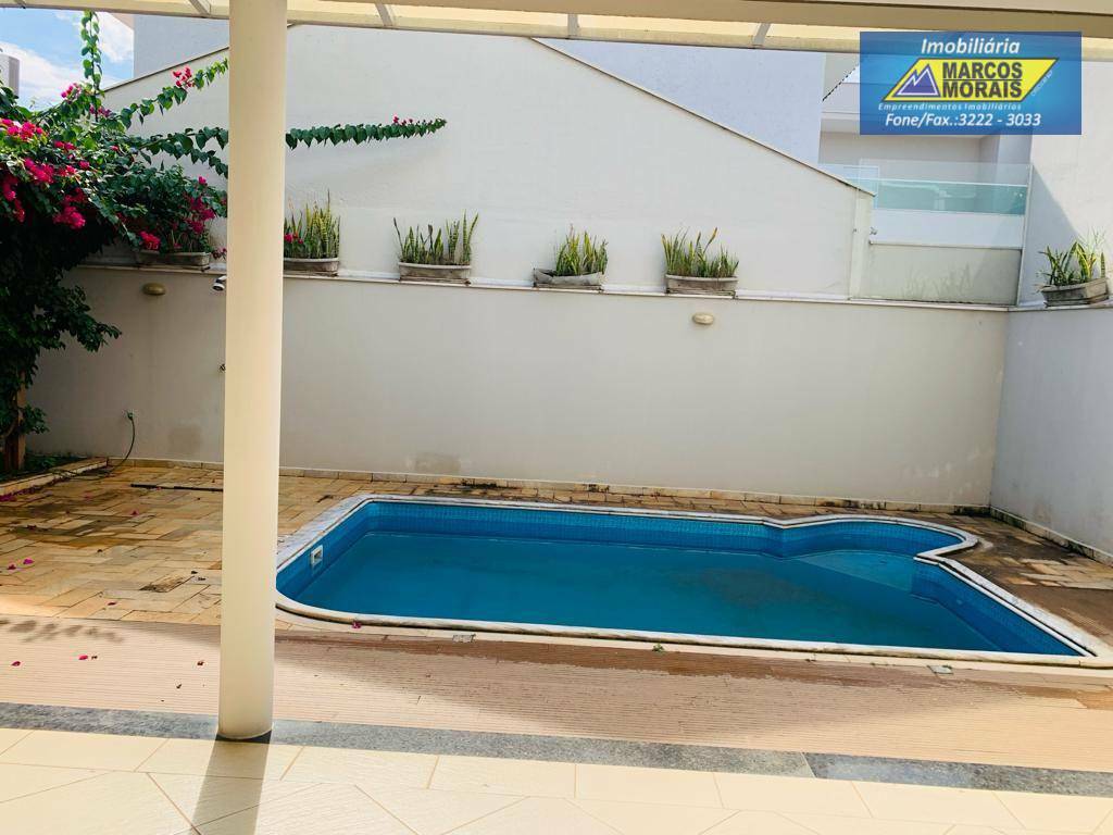 Casa de Condomínio para alugar com 4 quartos, 360m² - Foto 16
