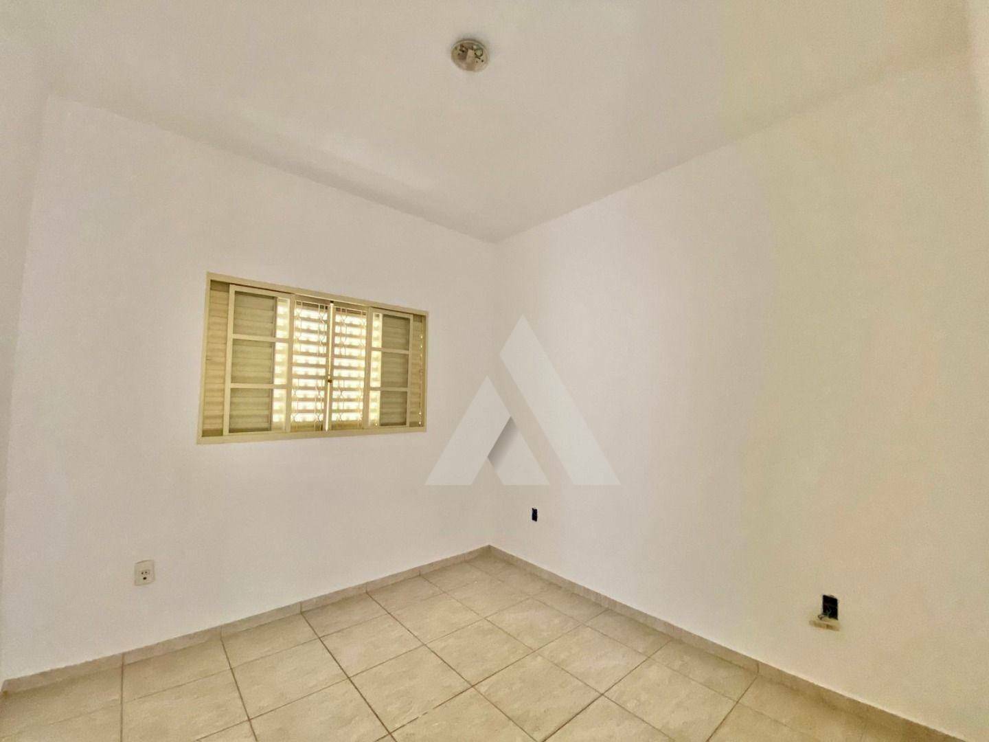 Casa à venda com 2 quartos, 80m² - Foto 5