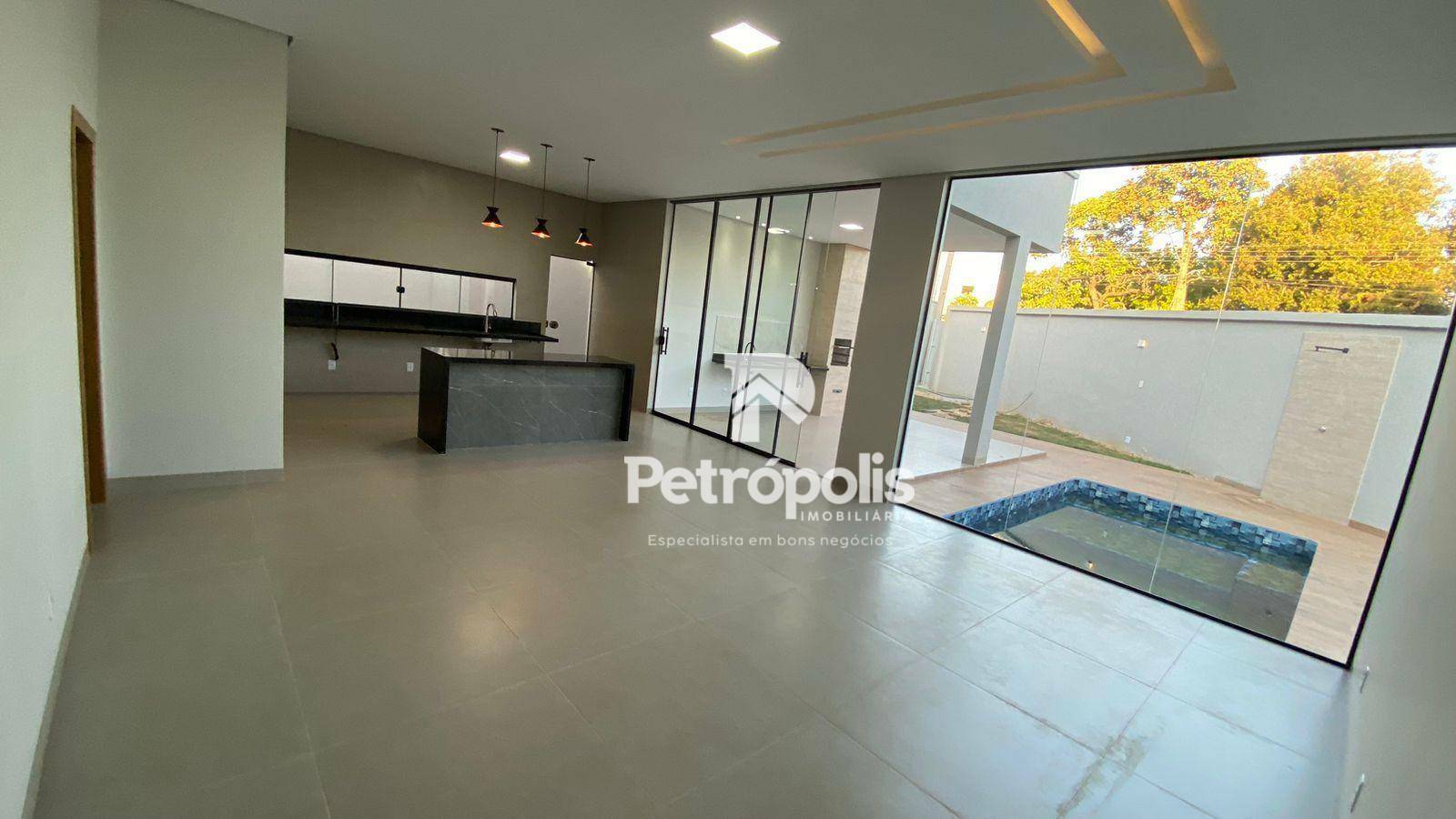 Casa à venda com 3 quartos, 206m² - Foto 5