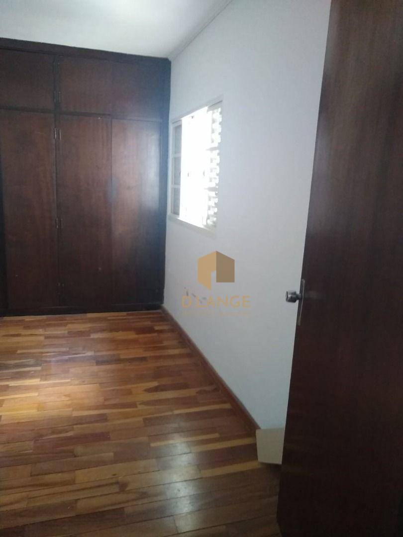 Casa à venda com 3 quartos, 307m² - Foto 11