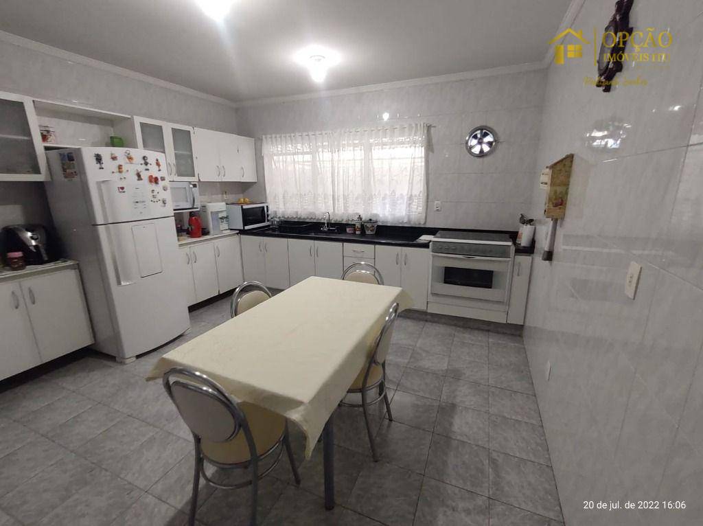 Casa à venda com 3 quartos, 230m² - Foto 20