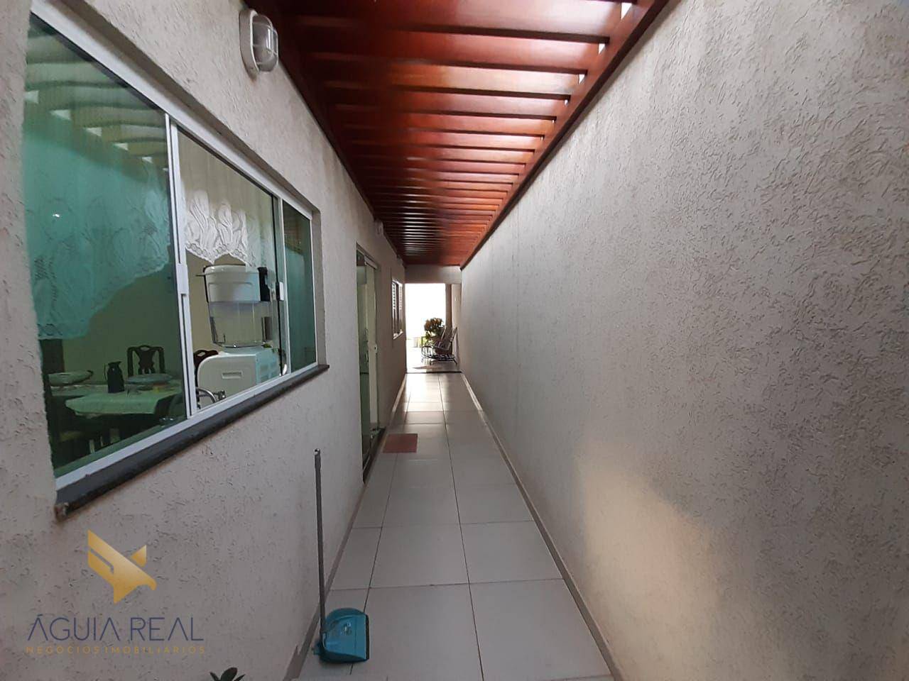 Casa à venda com 3 quartos, 238m² - Foto 17