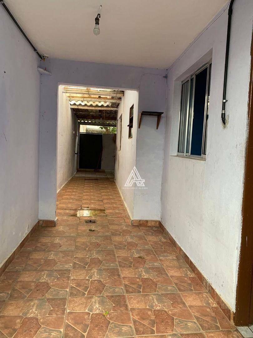 Casa à venda com 2 quartos, 80m² - Foto 12