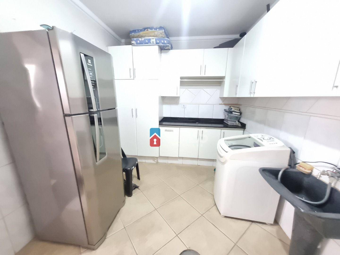 Casa à venda com 3 quartos, 220m² - Foto 18