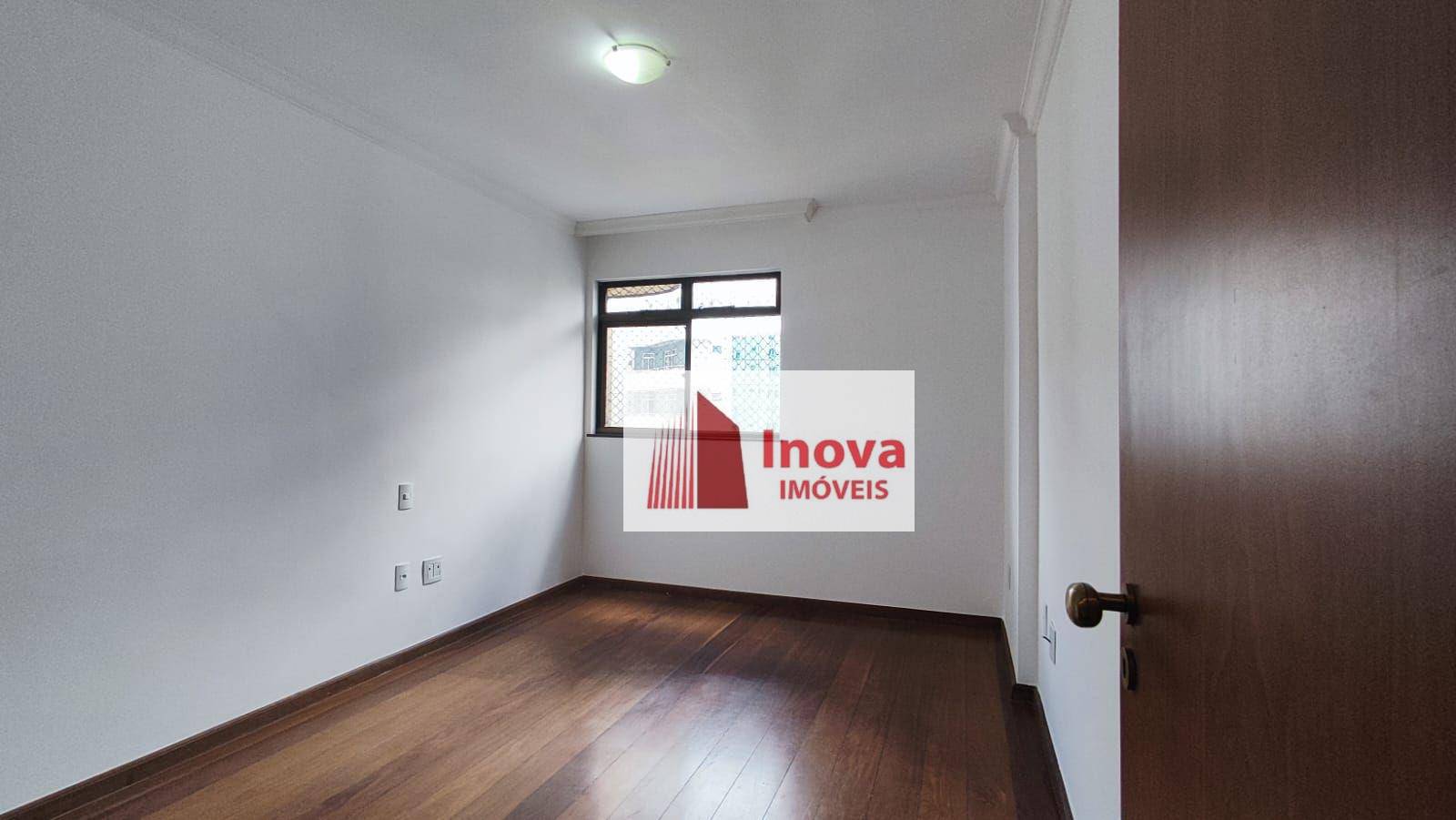 Apartamento à venda com 3 quartos, 125m² - Foto 11