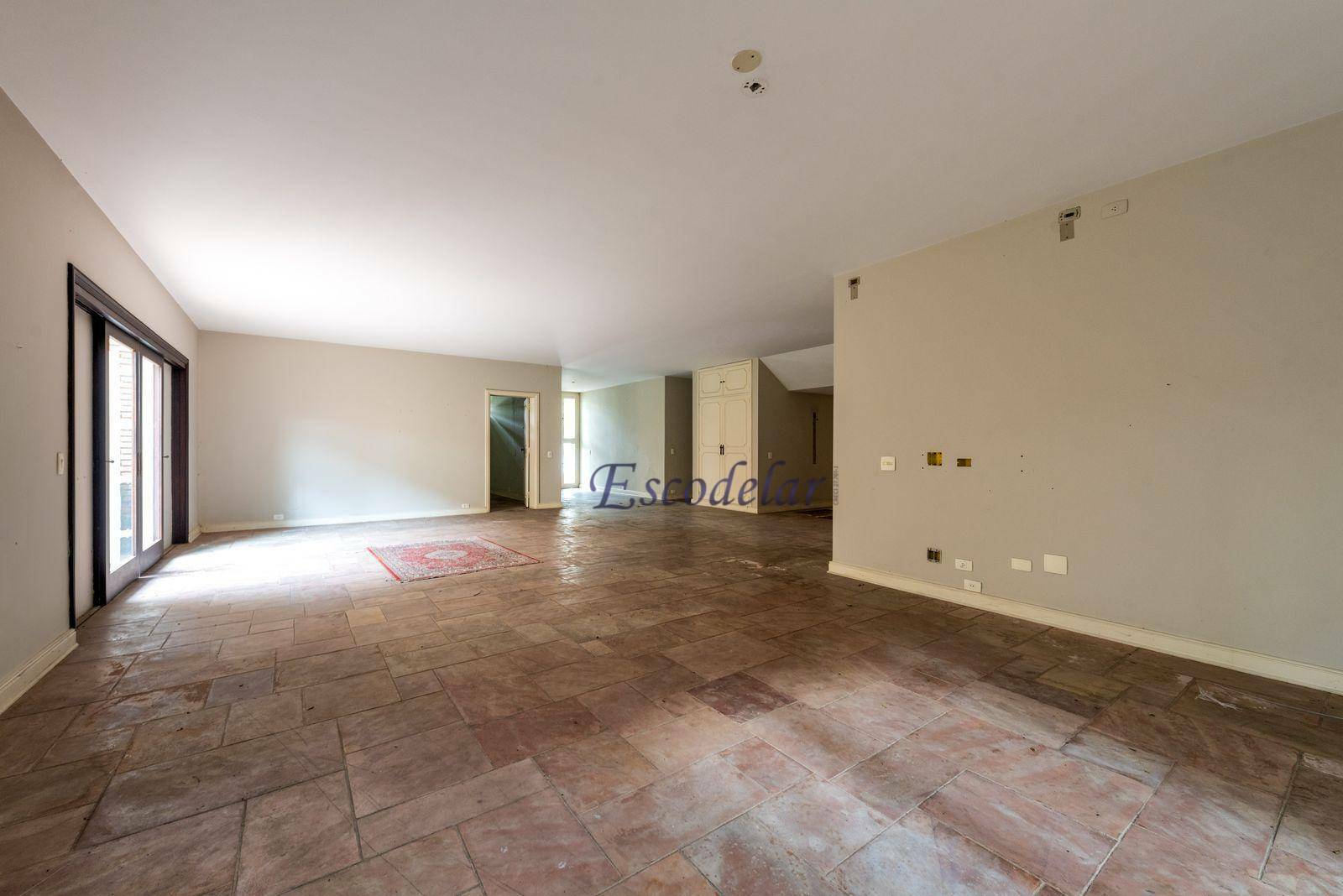 Casa à venda com 4 quartos, 400m² - Foto 4