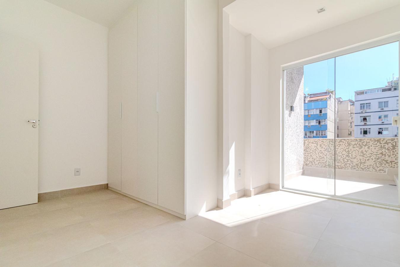 Apartamento à venda com 3 quartos, 135m² - Foto 12