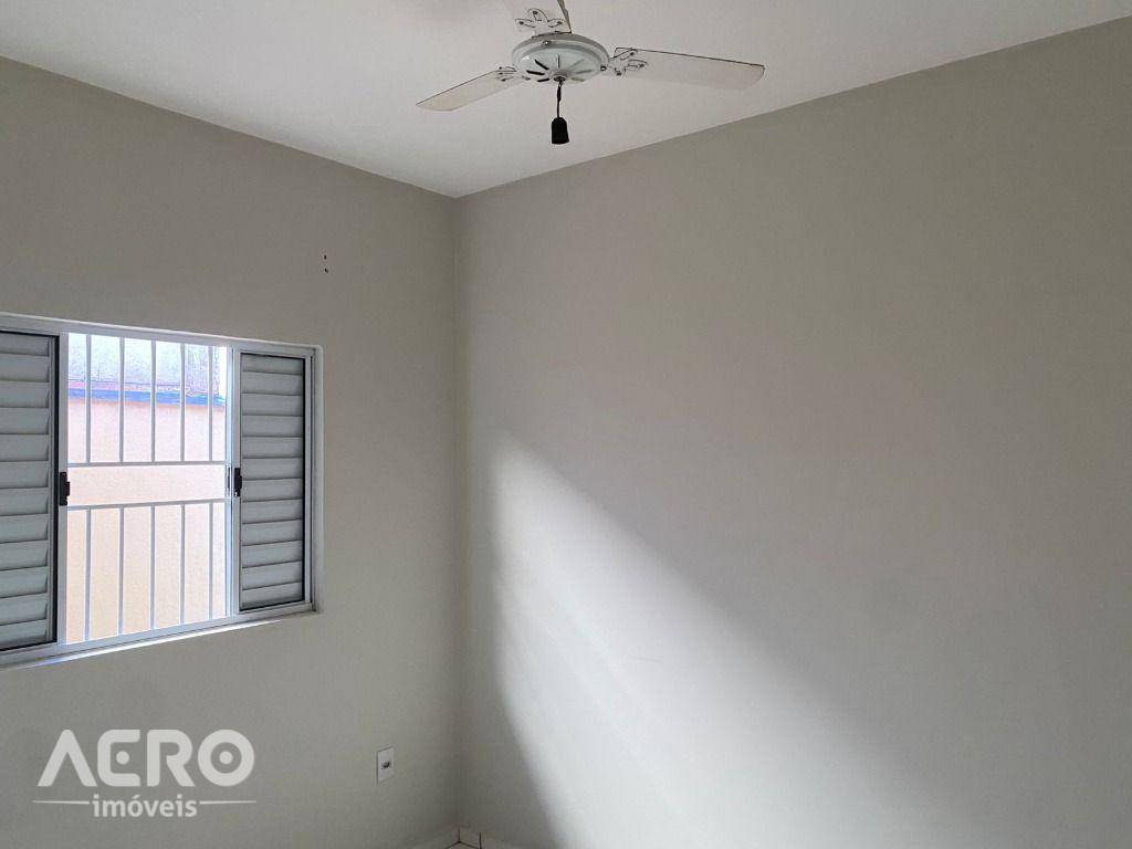 Casa para alugar com 2 quartos, 120m² - Foto 3