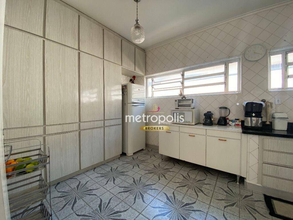 Casa à venda e aluguel com 3 quartos, 350m² - Foto 7