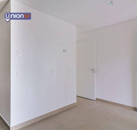 Apartamento à venda com 4 quartos, 216m² - Foto 9