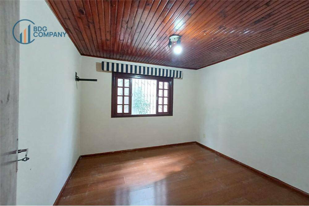 Casa à venda com 3 quartos, 130m² - Foto 9