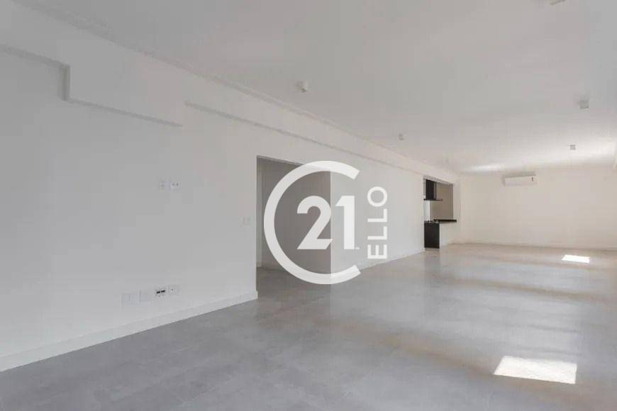 Apartamento para alugar com 3 quartos, 209m² - Foto 12