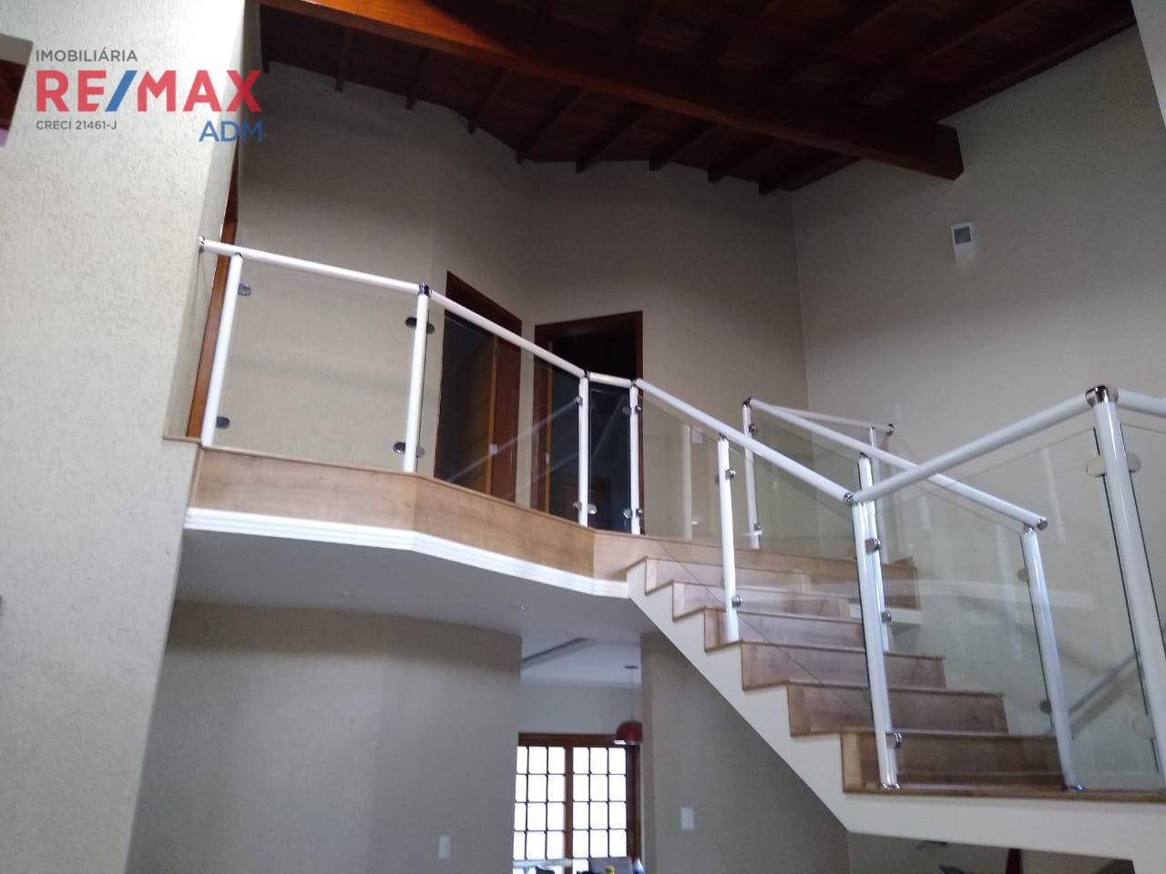 Casa à venda com 3 quartos, 210m² - Foto 11