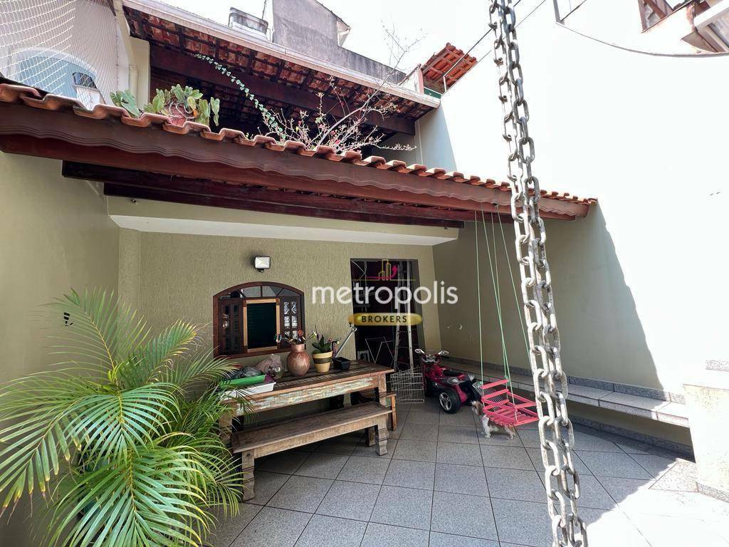 Sobrado à venda com 2 quartos, 220m² - Foto 3