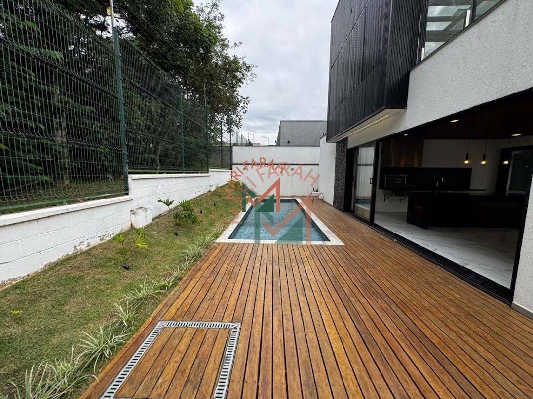 Casa de Condomínio à venda com 3 quartos, 326m² - Foto 4