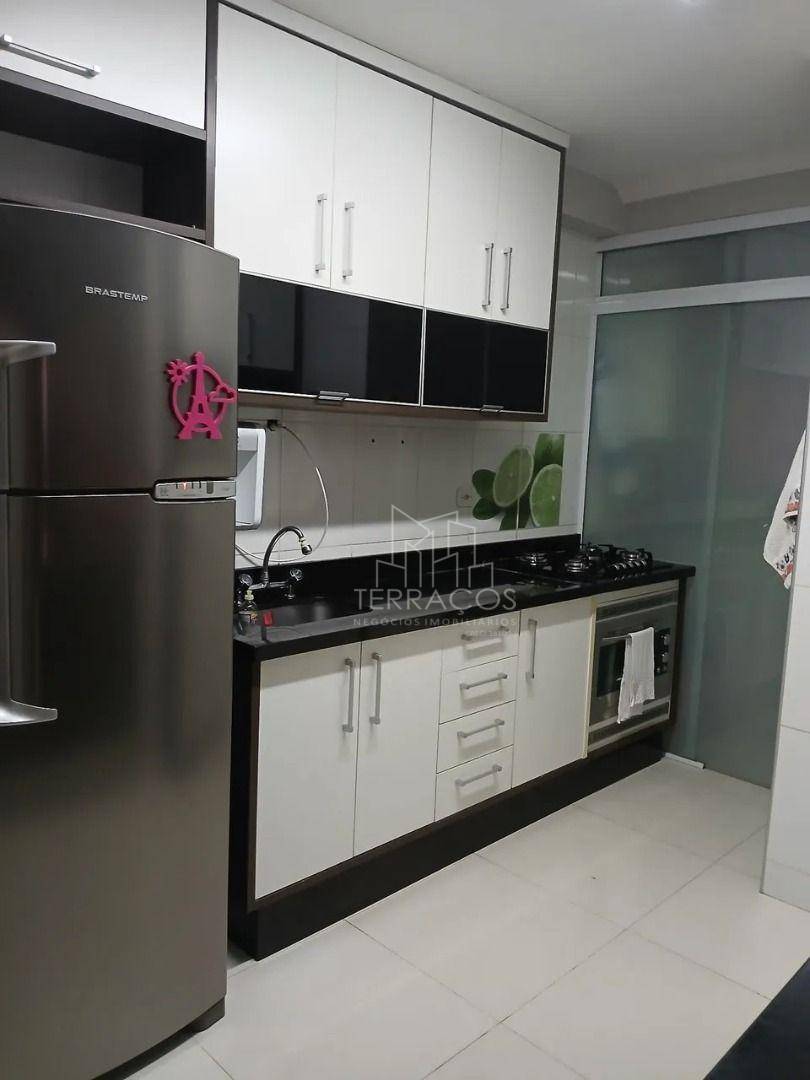 Apartamento à venda com 3 quartos, 72m² - Foto 4