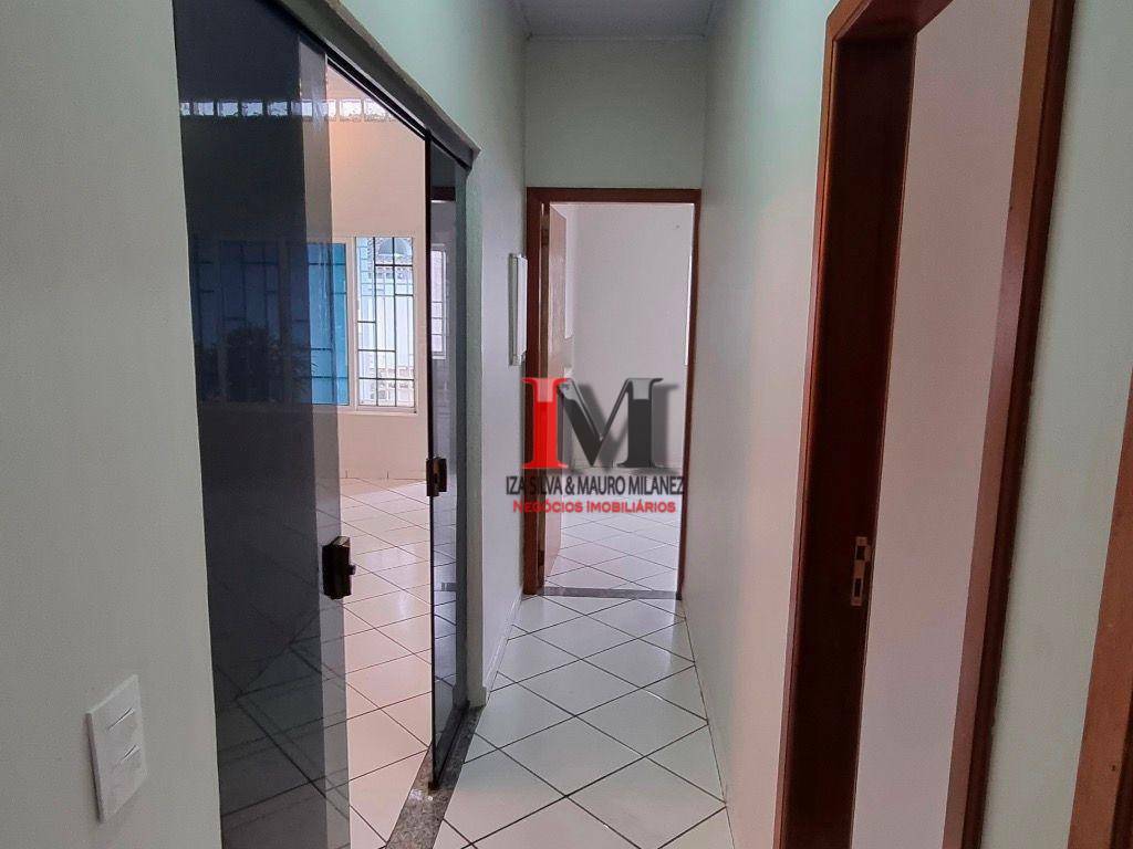 Casa para alugar com 3 quartos, 200m² - Foto 6