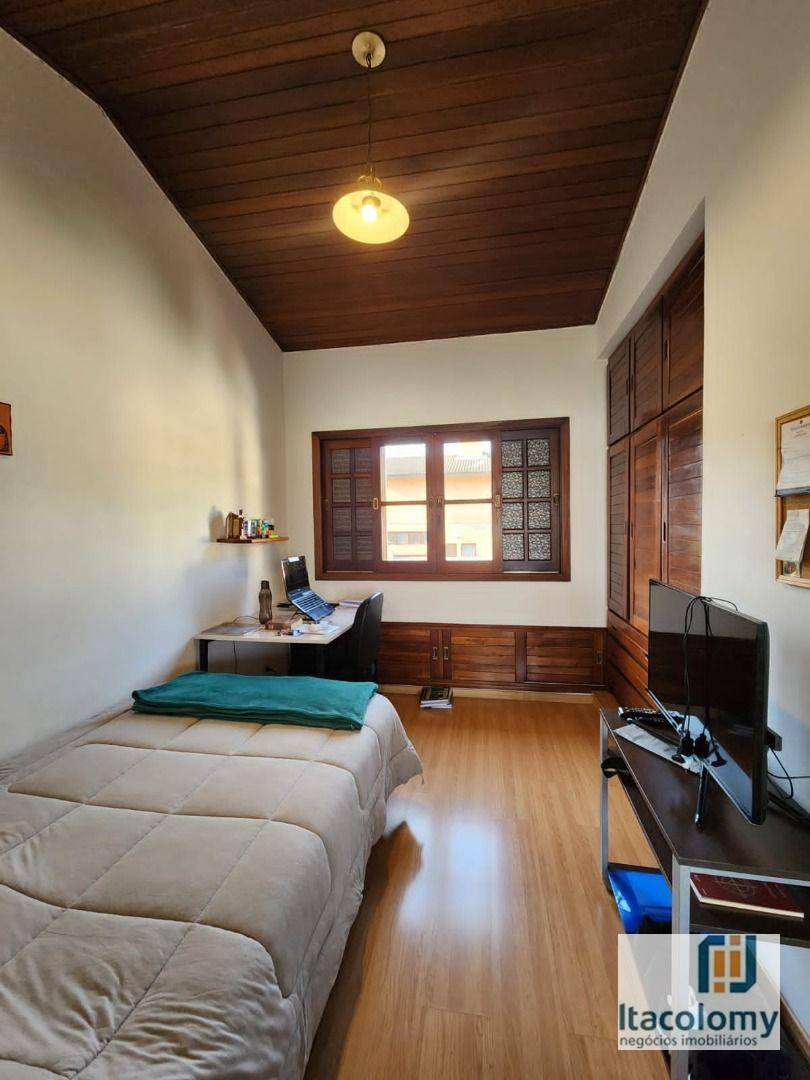 Casa de Condomínio à venda com 3 quartos, 226m² - Foto 11