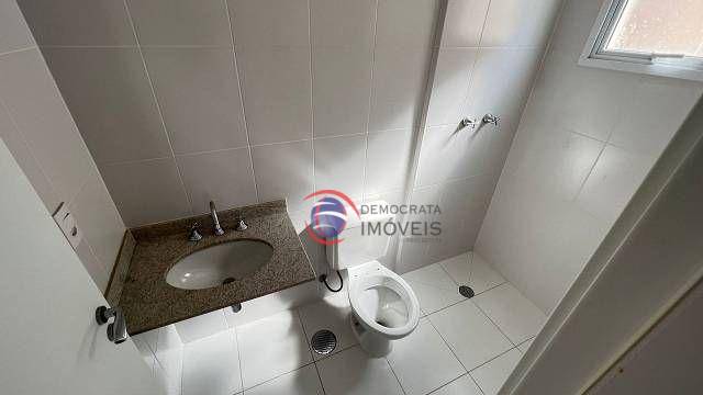 Apartamento à venda com 2 quartos, 67m² - Foto 5