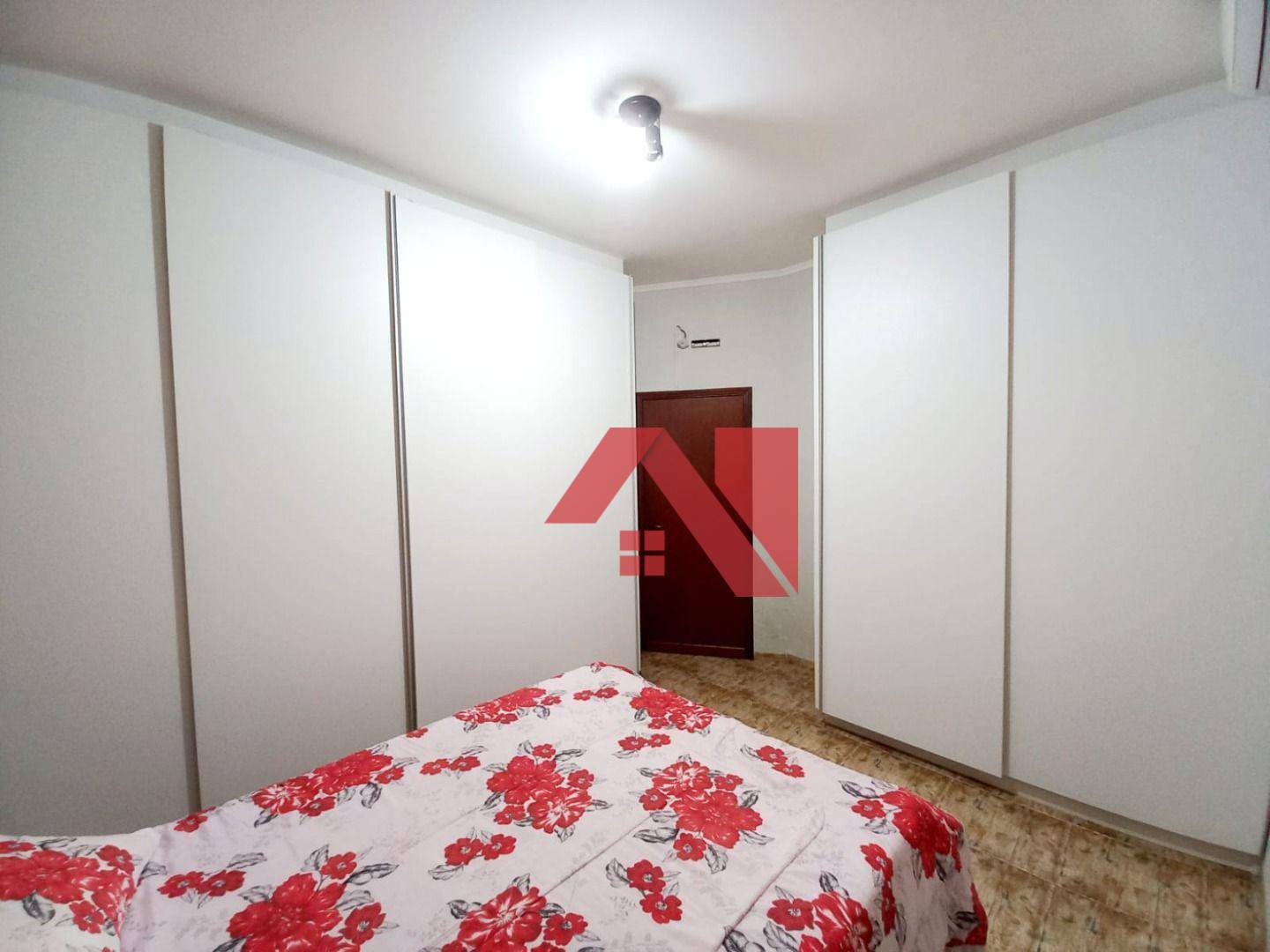 Casa à venda com 3 quartos, 170m² - Foto 2