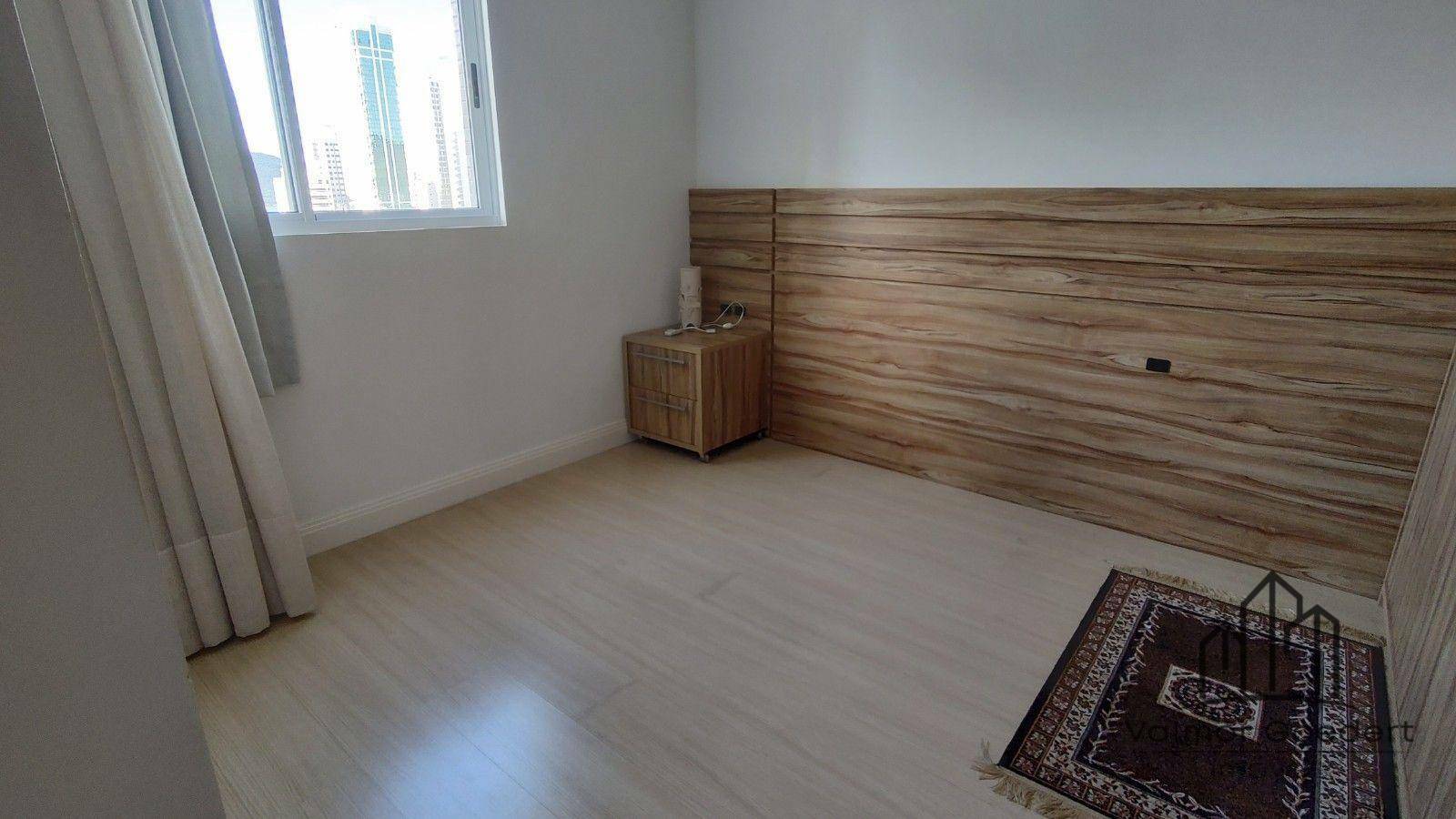 Apartamento à venda com 4 quartos, 138m² - Foto 10