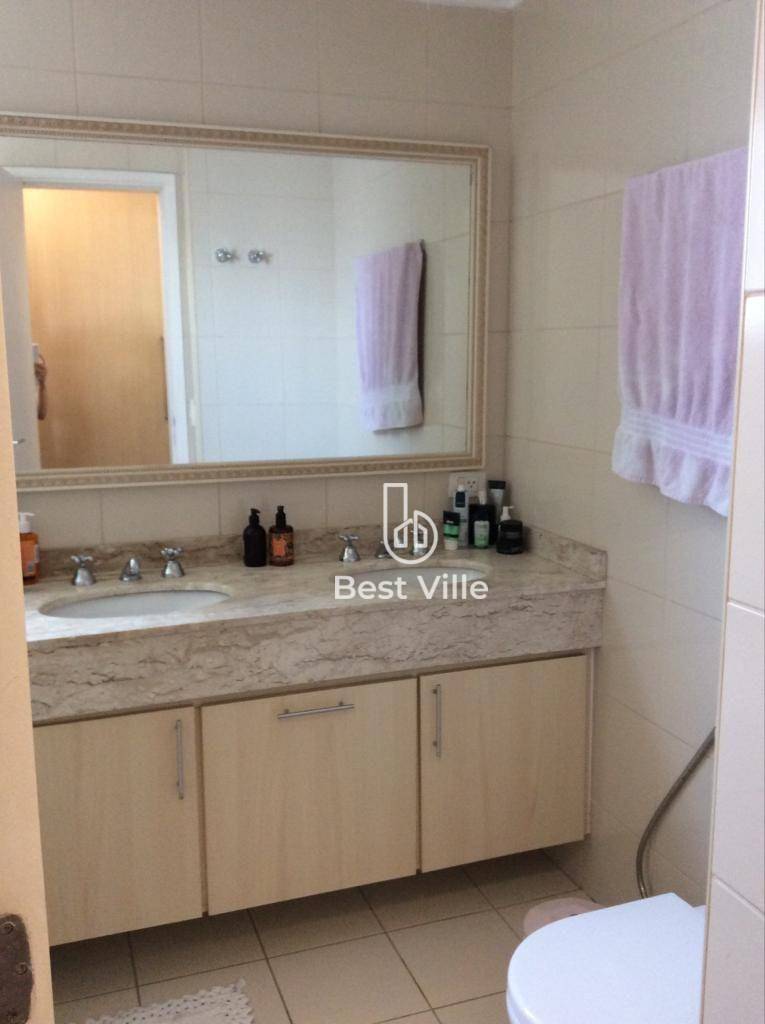 Apartamento para alugar com 3 quartos, 168m² - Foto 12