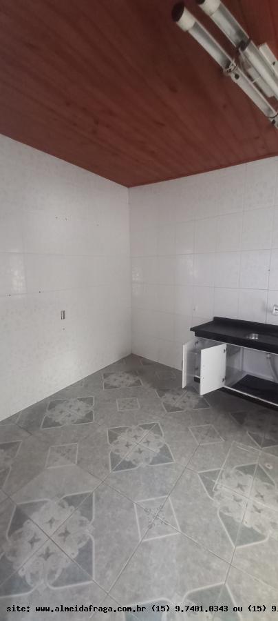 Casa para alugar com 3 quartos, 80m² - Foto 10