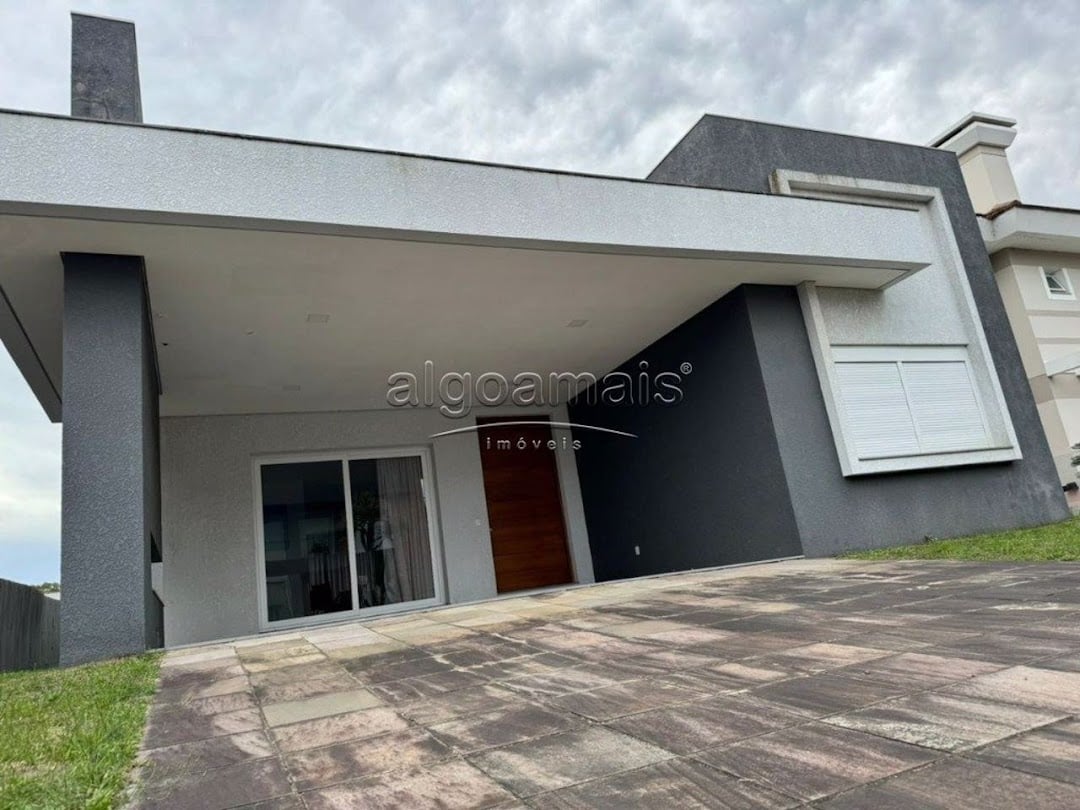 Casa de Condomínio à venda com 4 quartos, 225m² - Foto 2