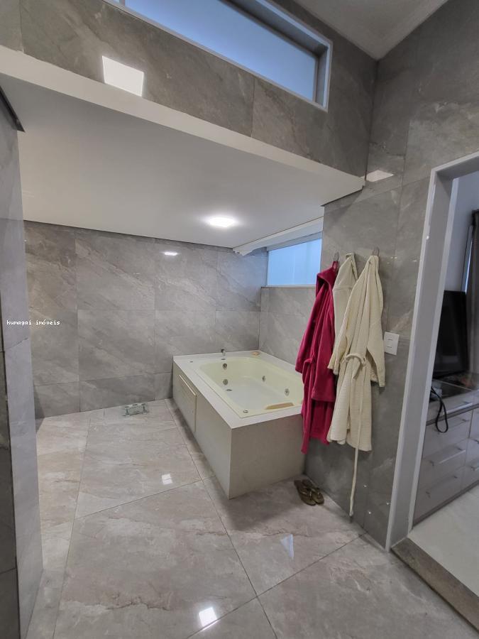 Casa à venda com 3 quartos, 250m² - Foto 18