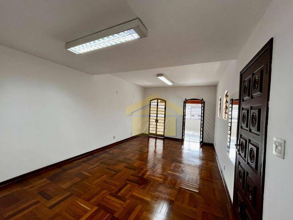 Sobrado à venda e aluguel com 4 quartos, 220m² - Foto 2