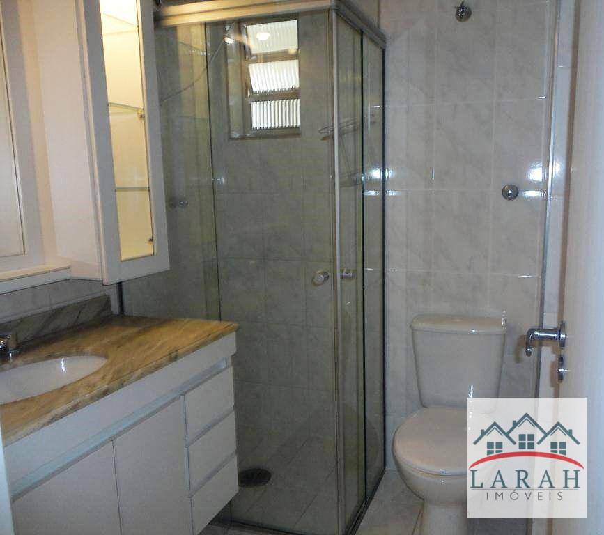 Apartamento para alugar com 3 quartos, 74m² - Foto 13