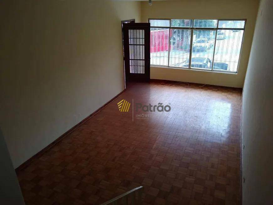 Sobrado à venda com 3 quartos, 206m² - Foto 1