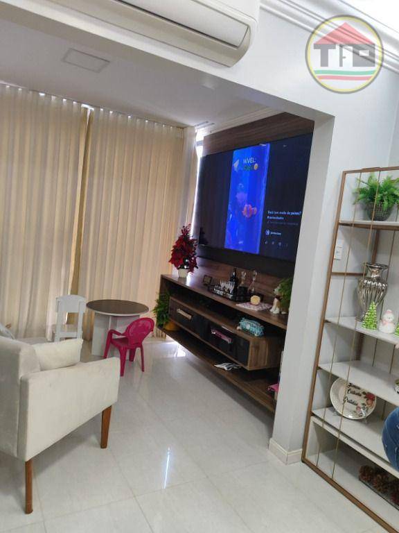 Apartamento à venda com 3 quartos, 140m² - Foto 3
