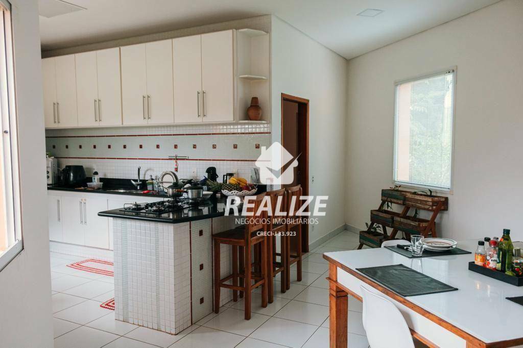 Casa à venda com 4 quartos, 550m² - Foto 10