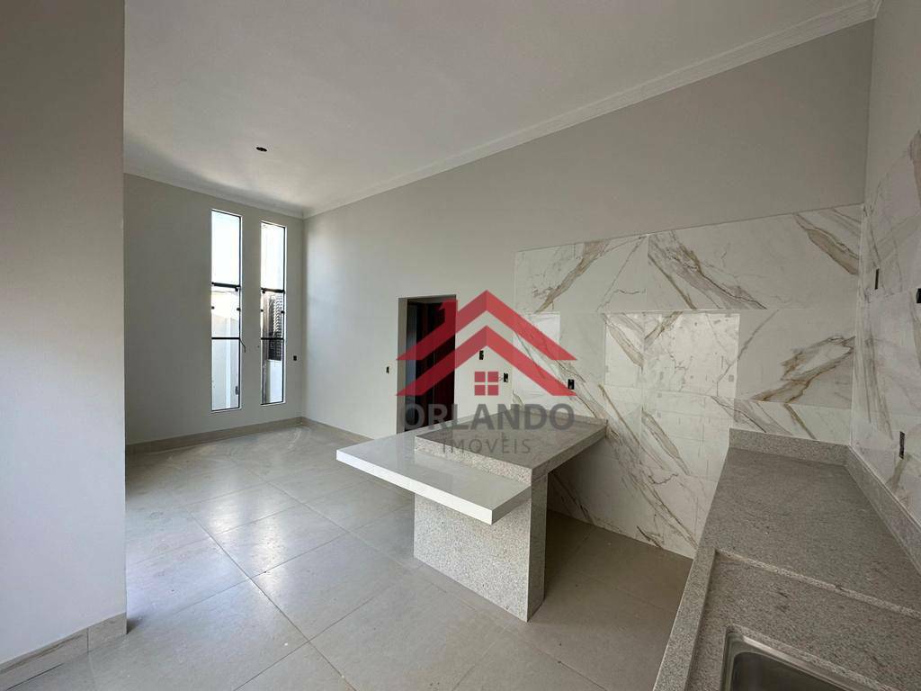 Casa à venda com 2 quartos, 65m² - Foto 1