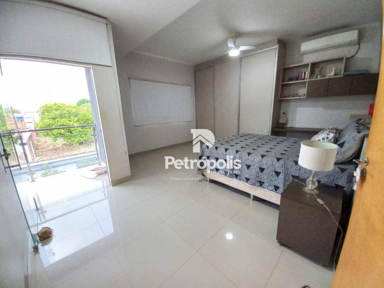 Sobrado à venda com 4 quartos, 330m² - Foto 8